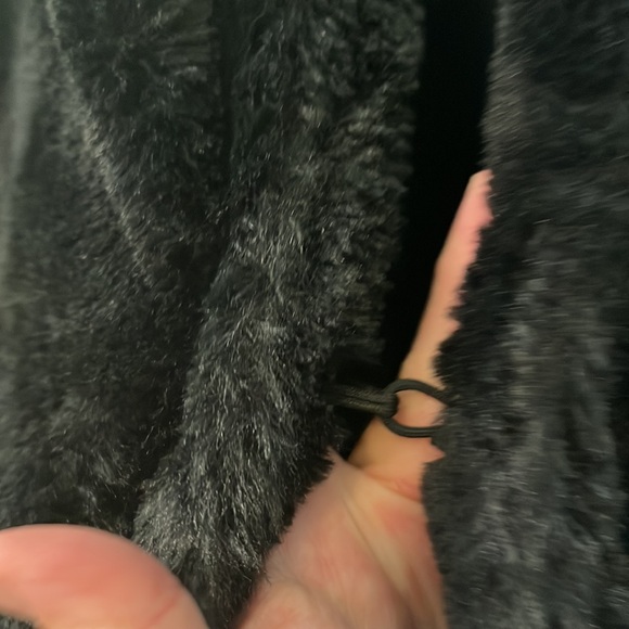 Inner Circle faux fur jacket XL.  Super Soft. Machine washable. - Picture 3 of 5